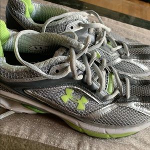Under Armour Shoes With Lime Green Logo. Women’s 9